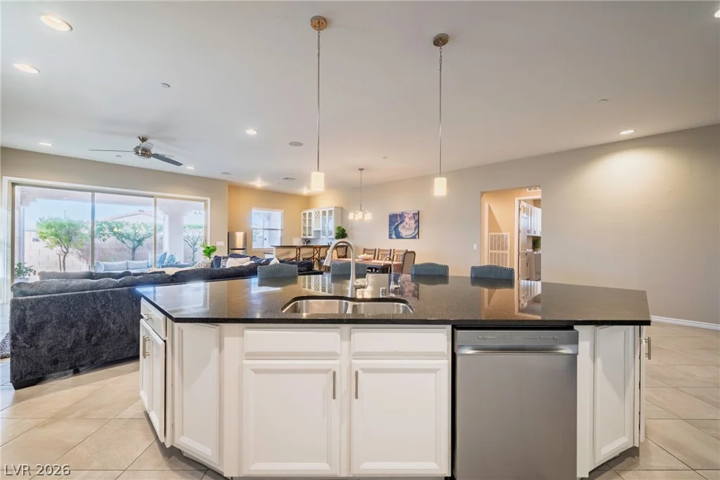 512 Heritage Bridge, Henderson, NV 89011