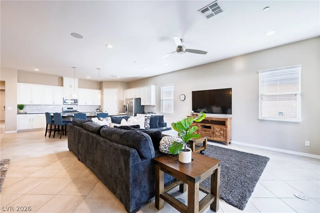 512 Heritage Bridge, Henderson, NV 89011
