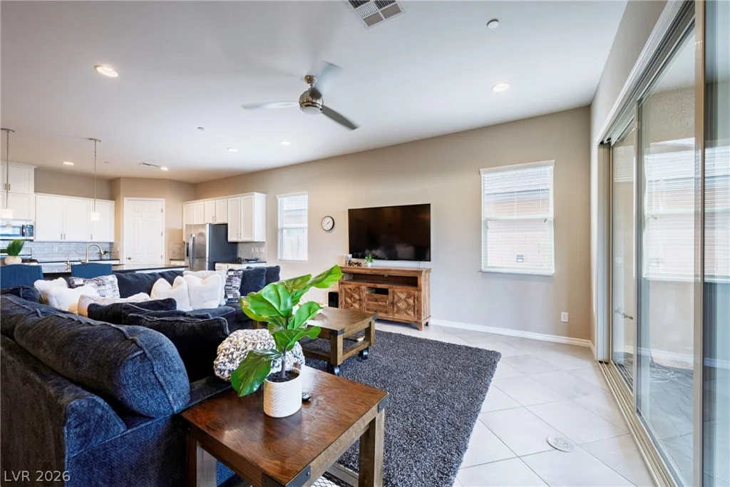 512 Heritage Bridge, Henderson, NV 89011
