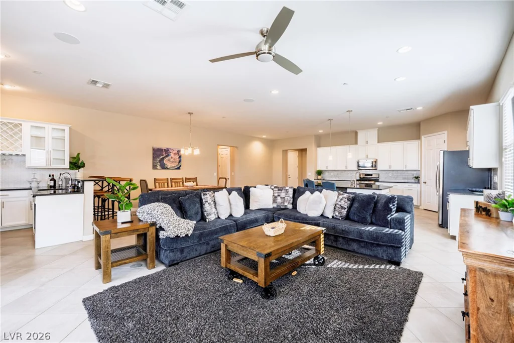 512 Heritage Bridge, Henderson, NV 89011