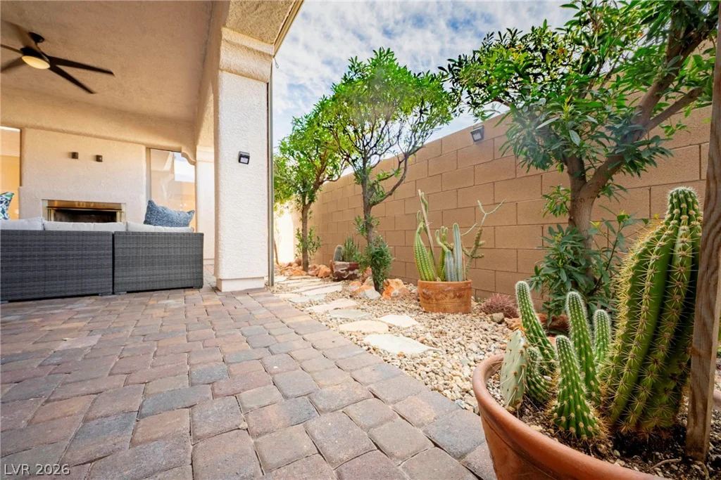 512 Heritage Bridge, Henderson, NV 89011