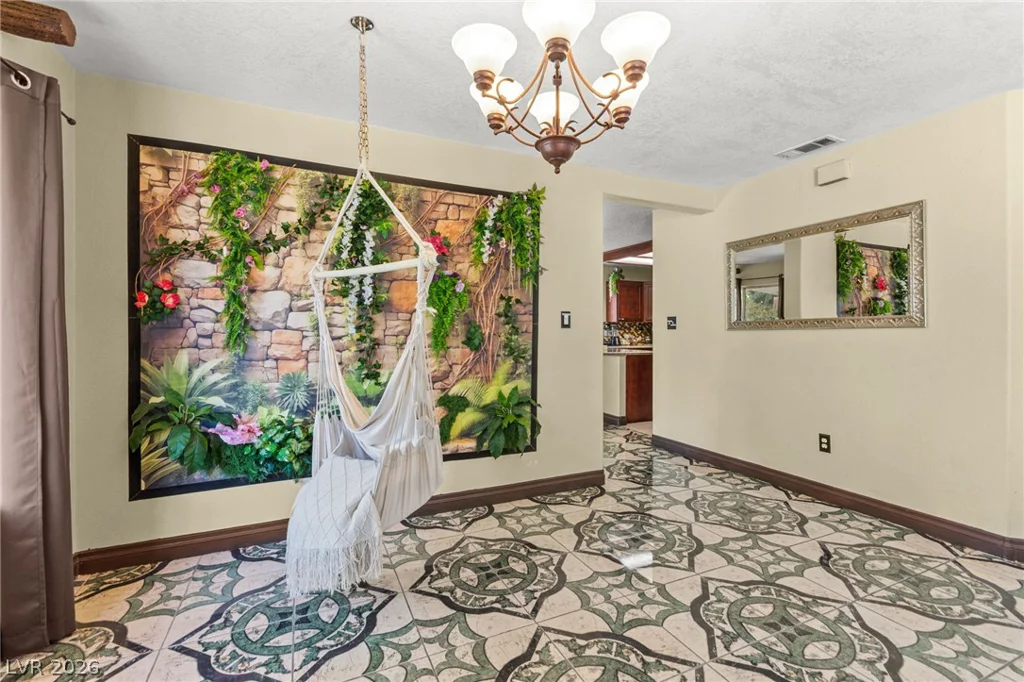 1731 Monte Alban, North Las Vegas, NV 89031