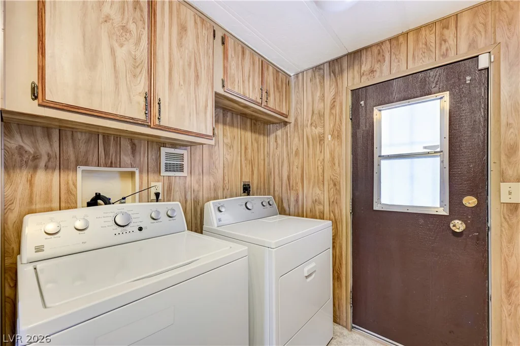 3426 Gulf Shores, Las Vegas, NV 89122