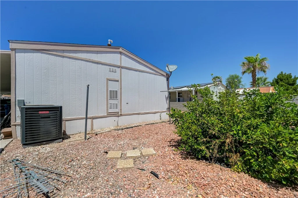 3426 Gulf Shores, Las Vegas, NV 89122
