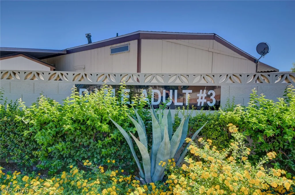 3426 Gulf Shores, Las Vegas, NV 89122