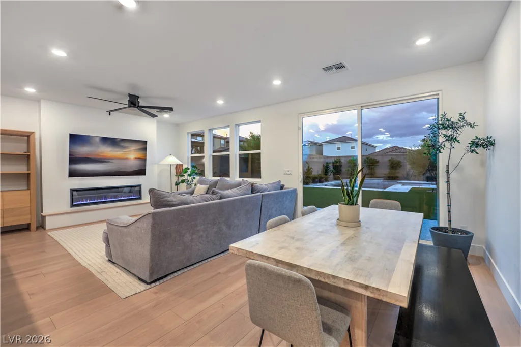 9748 Manchester Peak, Las Vegas, NV 89178