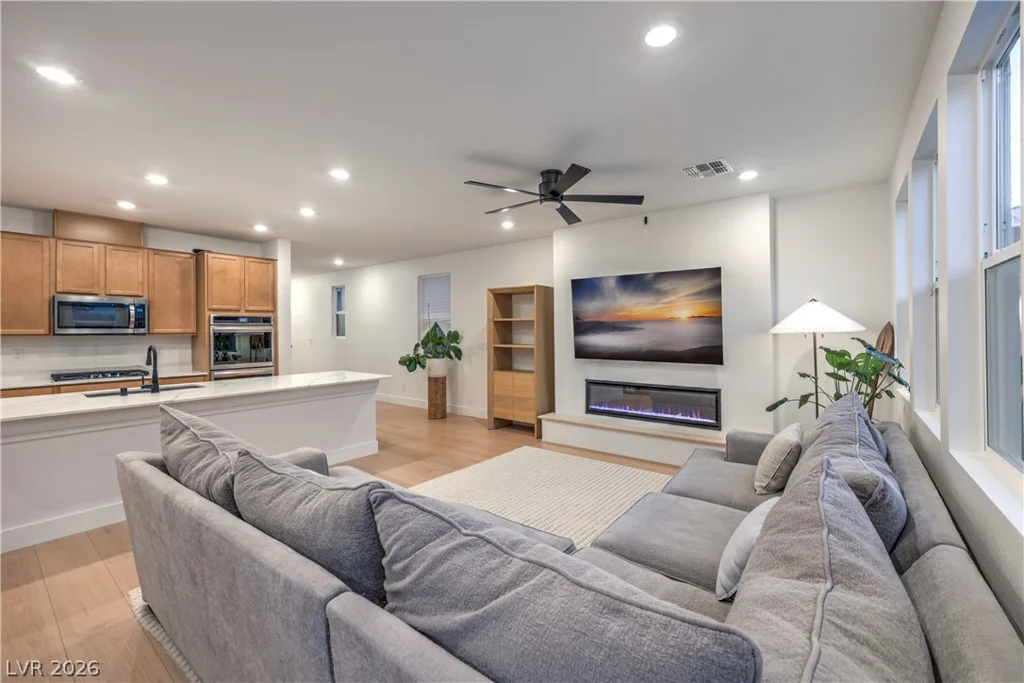 9748 Manchester Peak, Las Vegas, NV 89178