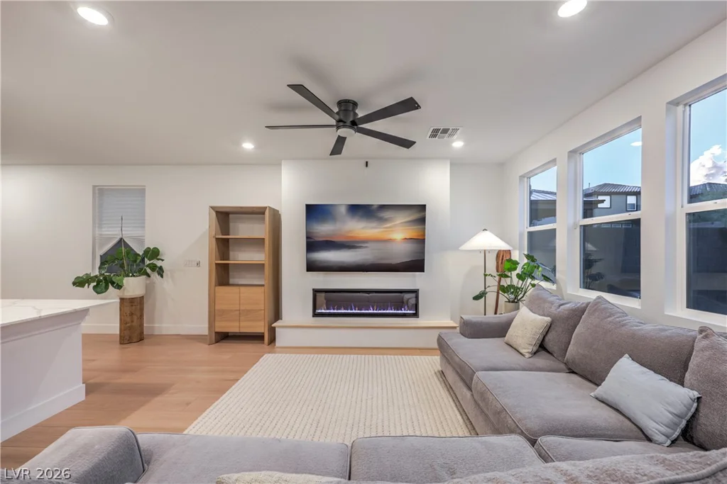 9748 Manchester Peak, Las Vegas, NV 89178