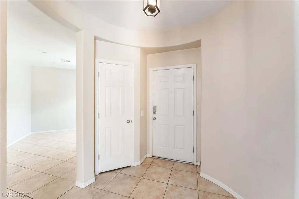 8640 Deering Bay, Las Vegas, NV 89131