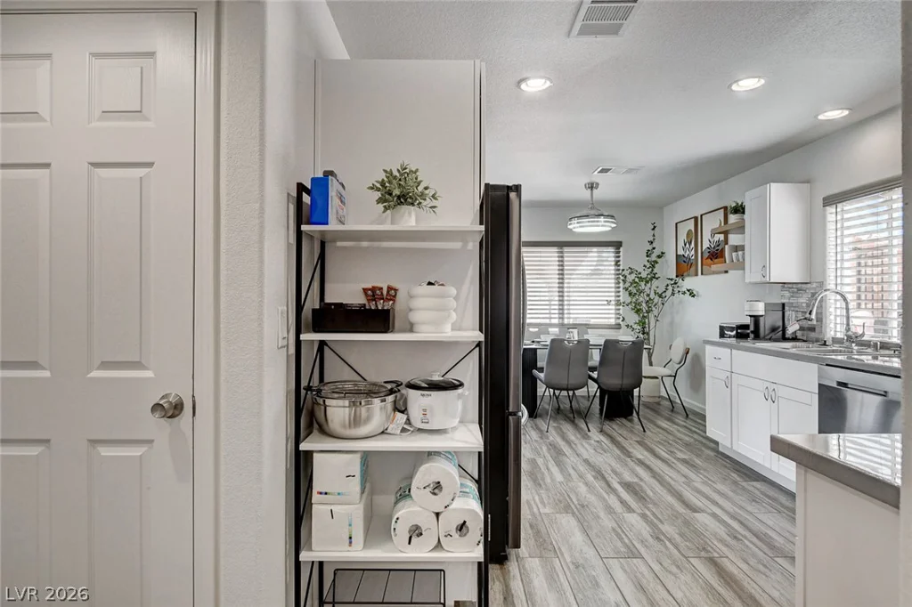 1658 Garden Path, Las Vegas, NV 89119