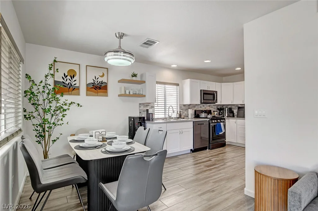 1658 Garden Path, Las Vegas, NV 89119