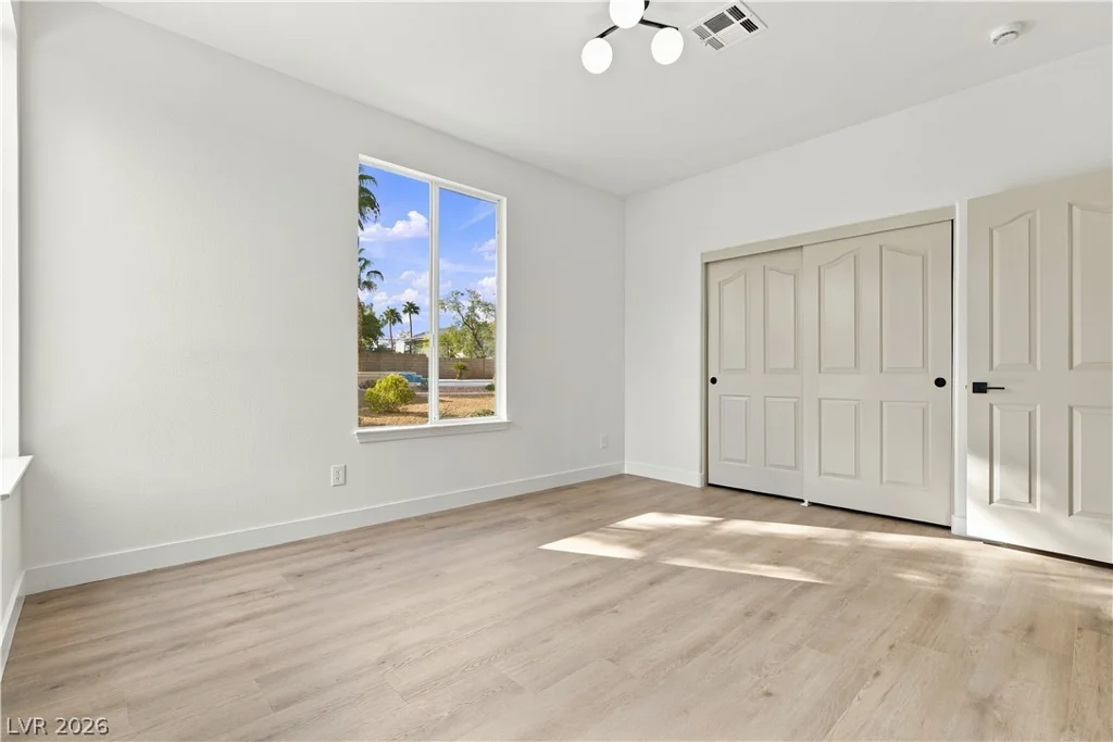 10729 Chillingham, Las Vegas, NV 89183