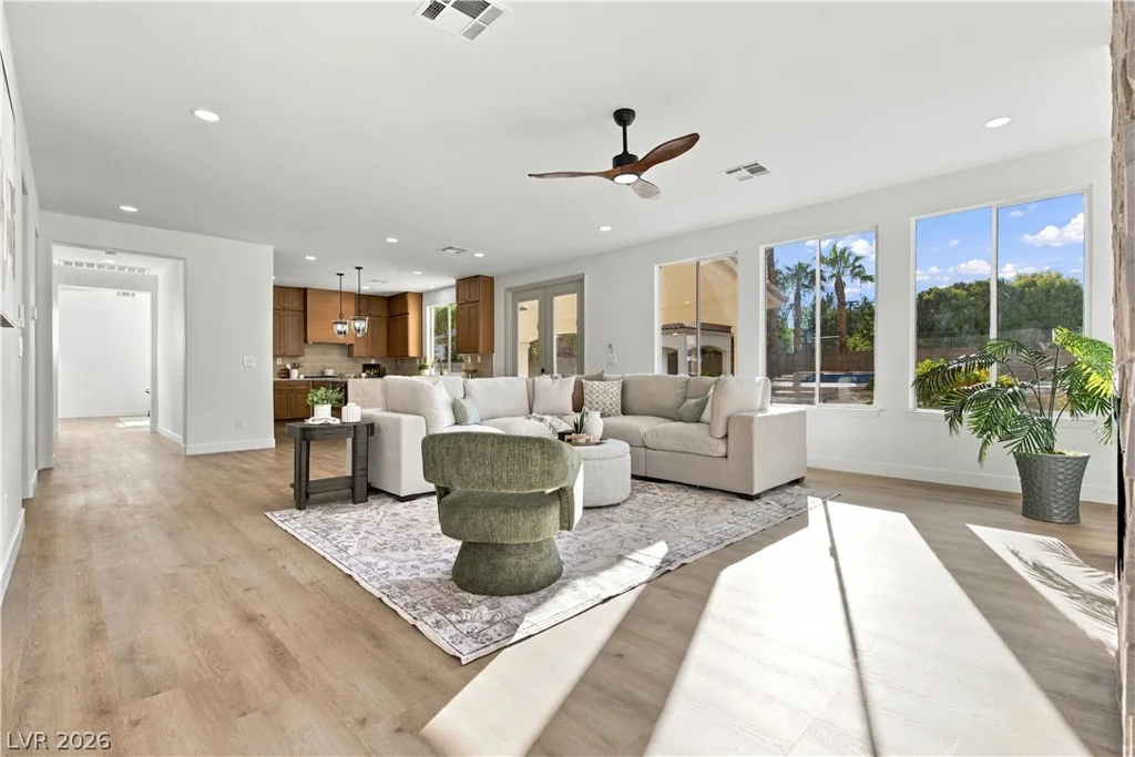 10729 Chillingham, Las Vegas, NV 89183