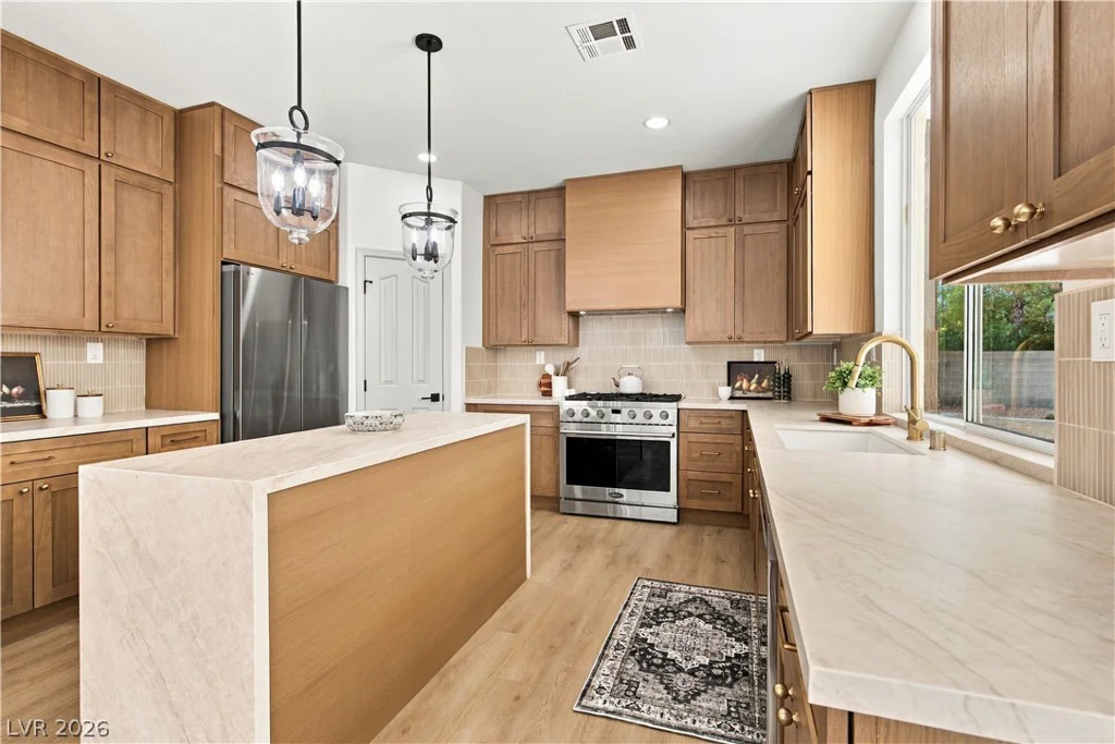 10729 Chillingham, Las Vegas, NV 89183