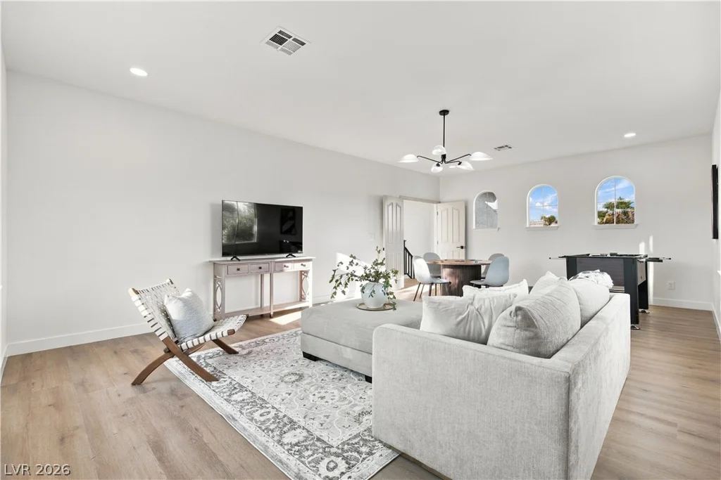 10729 Chillingham, Las Vegas, NV 89183