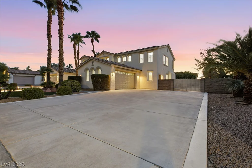 10729 Chillingham, Las Vegas, NV 89183