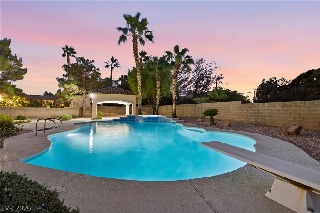 10729 Chillingham, Las Vegas, NV 89183