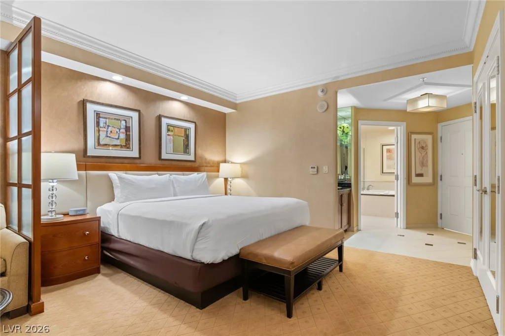 145 HARMON, Las Vegas, NV 89109