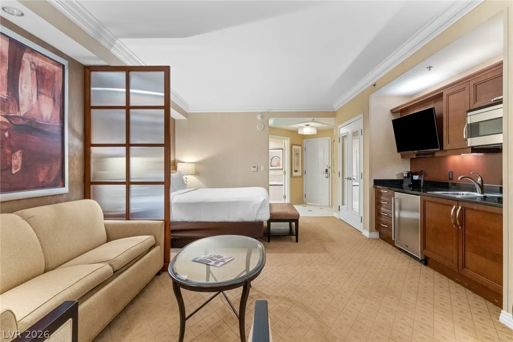 145 HARMON, Las Vegas, NV 89109