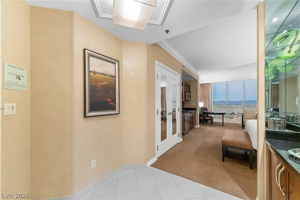 145 HARMON, Las Vegas, NV 89109