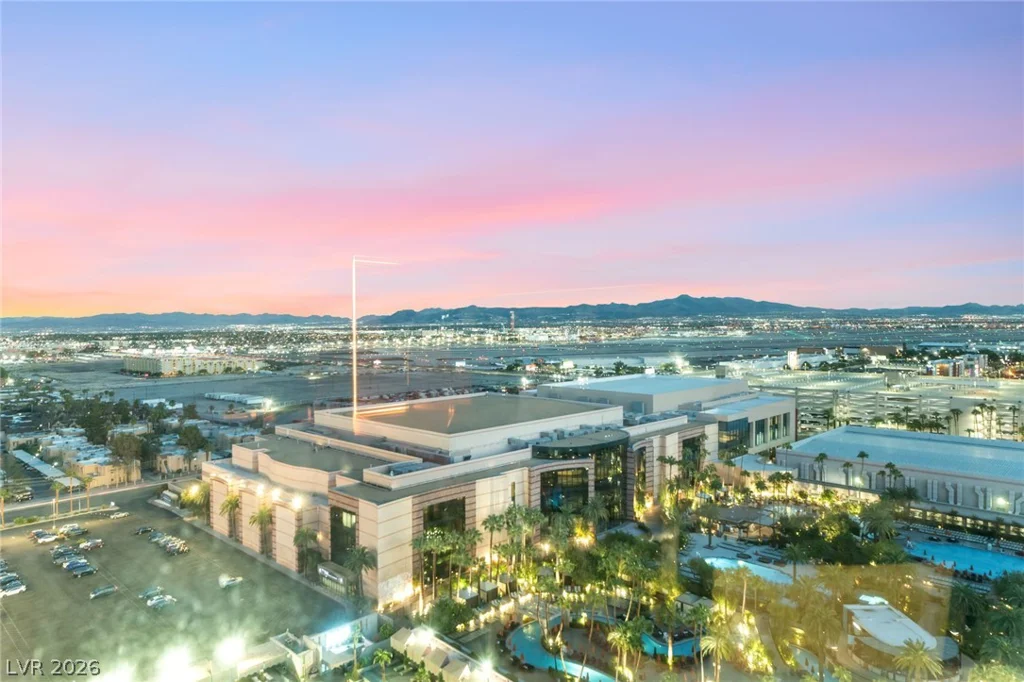 145 HARMON, Las Vegas, NV 89109