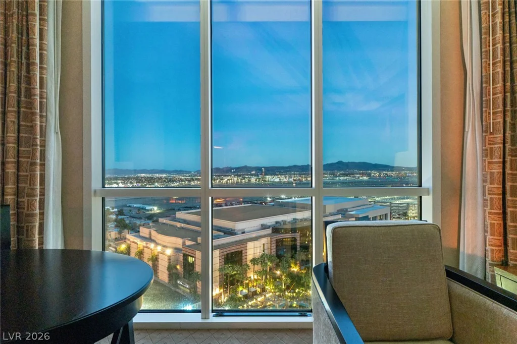 145 HARMON, Las Vegas, NV 89109
