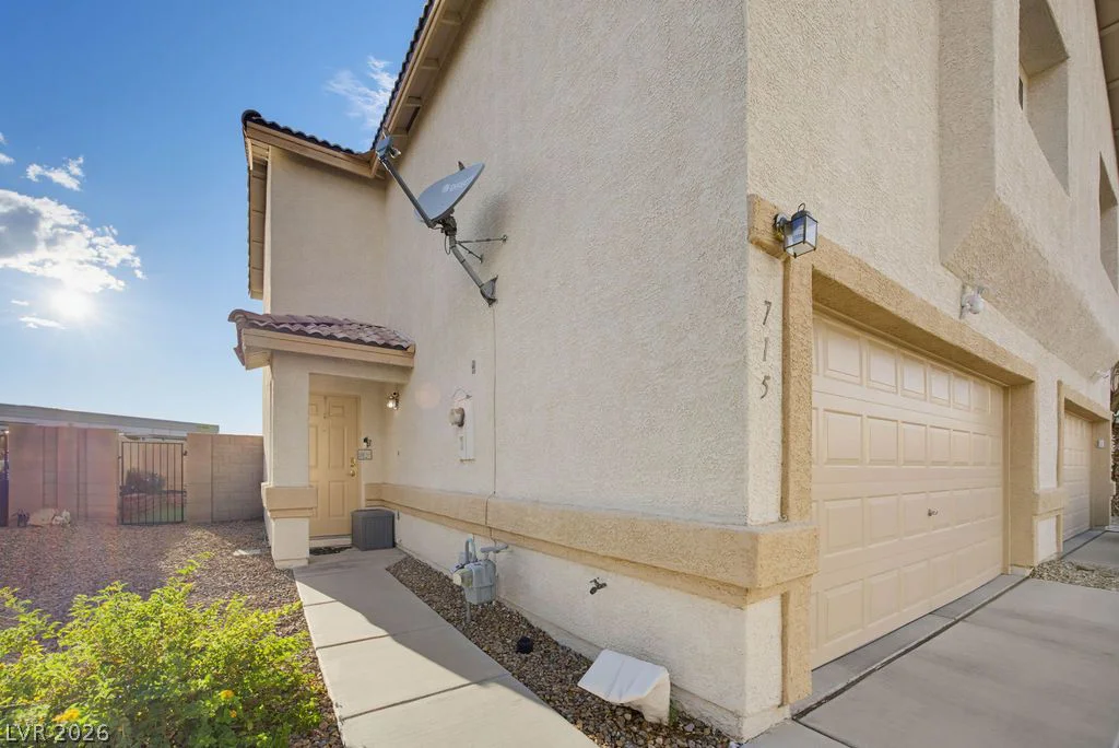 715 Peregrine Falcon, Henderson, NV 89015