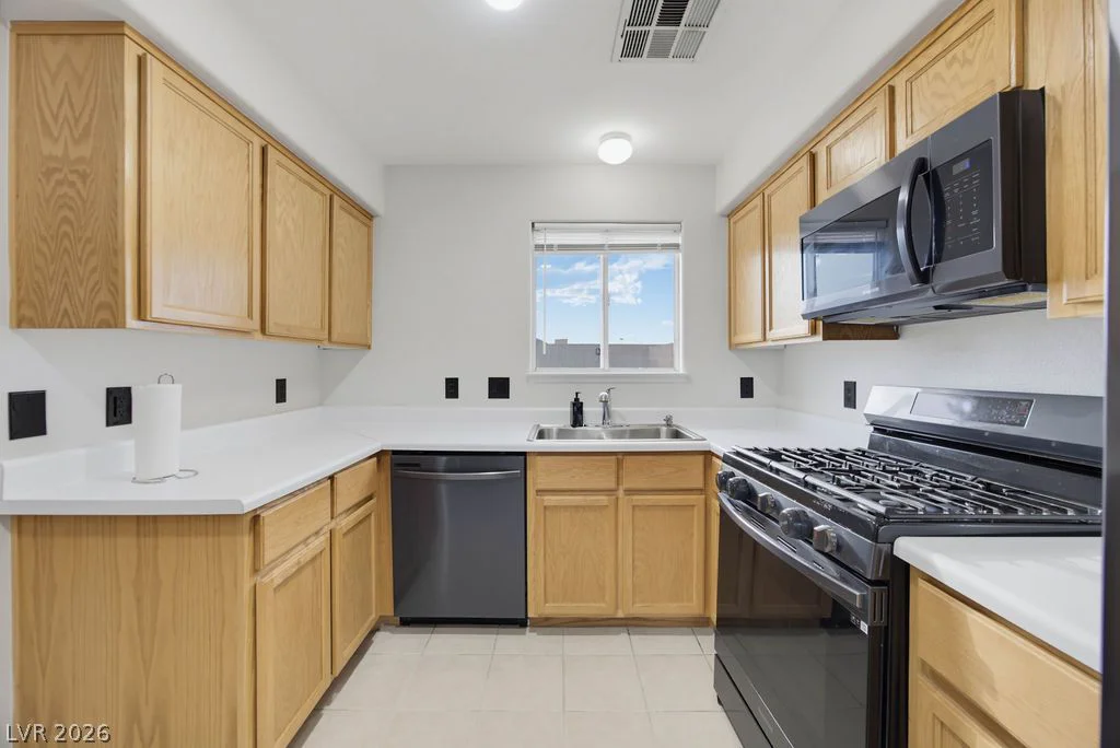 715 Peregrine Falcon, Henderson, NV 89015