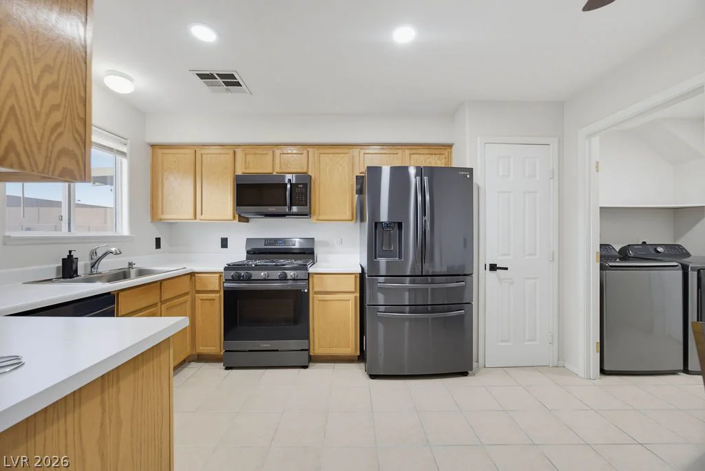 715 Peregrine Falcon, Henderson, NV 89015