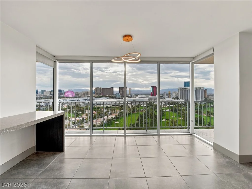 3111 Bel Air, Las Vegas, NV 89109