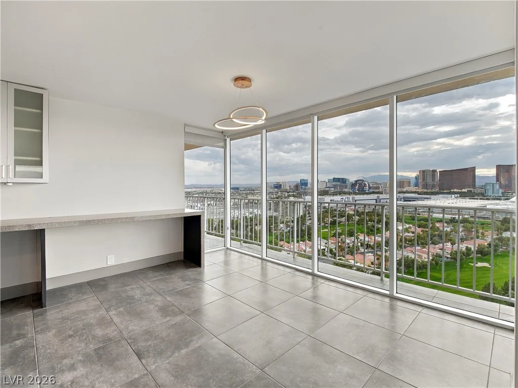 3111 Bel Air, Las Vegas, NV 89109