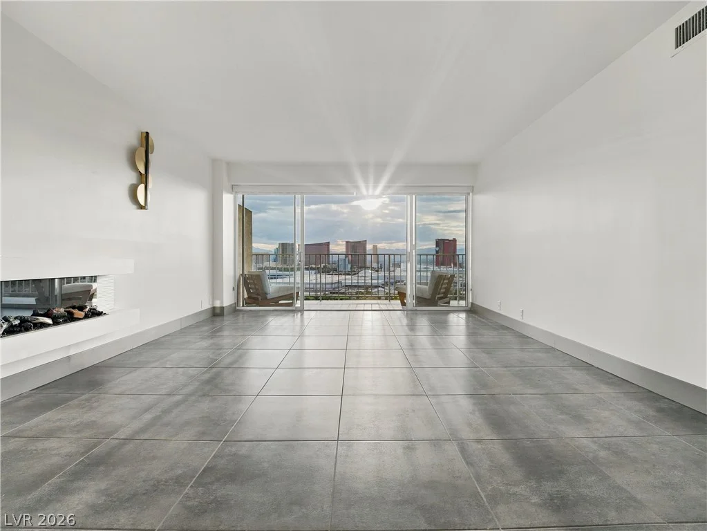 3111 Bel Air, Las Vegas, NV 89109