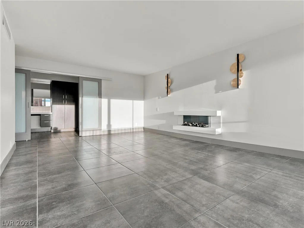 3111 Bel Air, Las Vegas, NV 89109