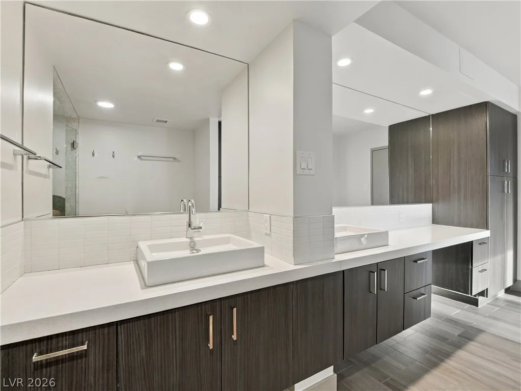 3111 Bel Air, Las Vegas, NV 89109