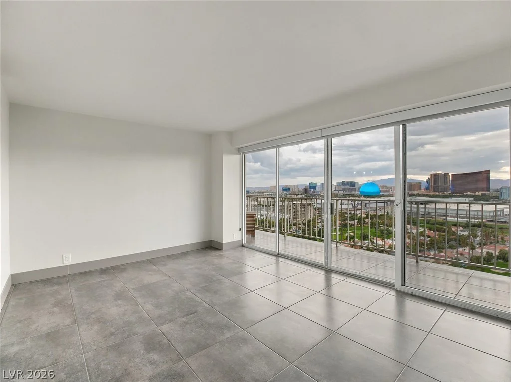 3111 Bel Air, Las Vegas, NV 89109