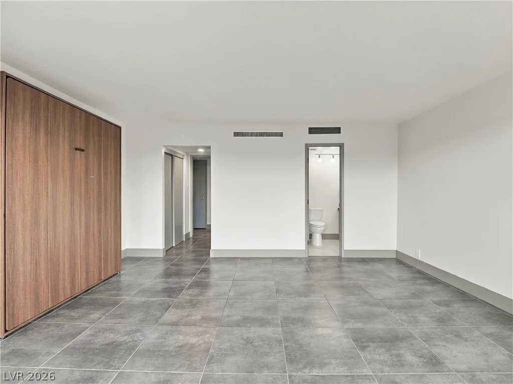 3111 Bel Air, Las Vegas, NV 89109