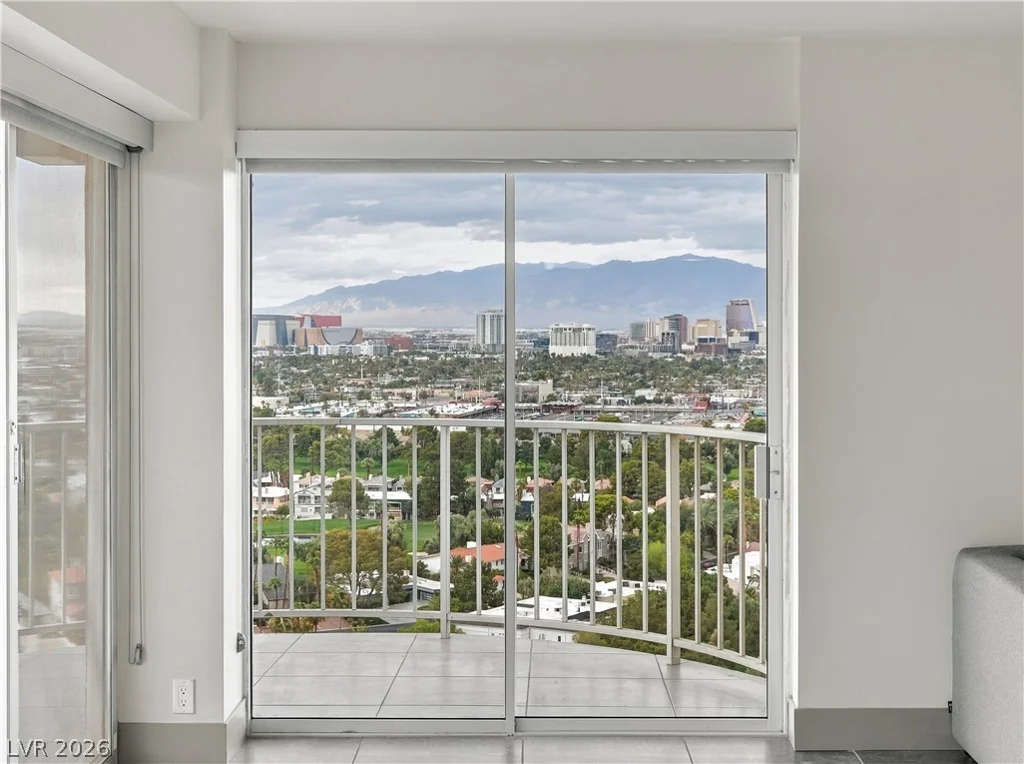 3111 Bel Air, Las Vegas, NV 89109
