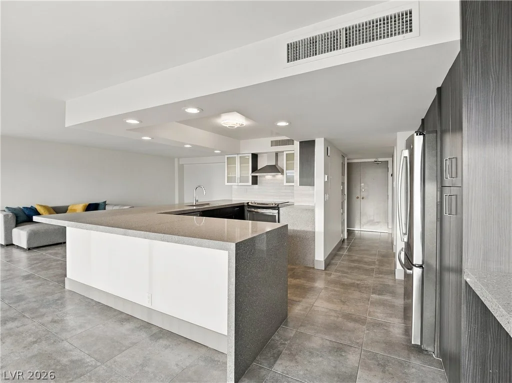 3111 Bel Air, Las Vegas, NV 89109