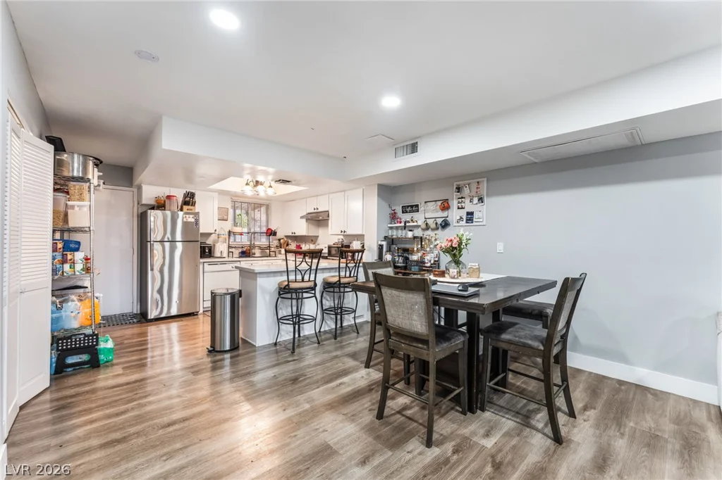 6285 Washington, Las Vegas, NV 89107