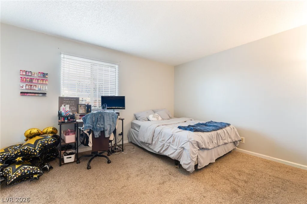 6285 Washington, Las Vegas, NV 89107