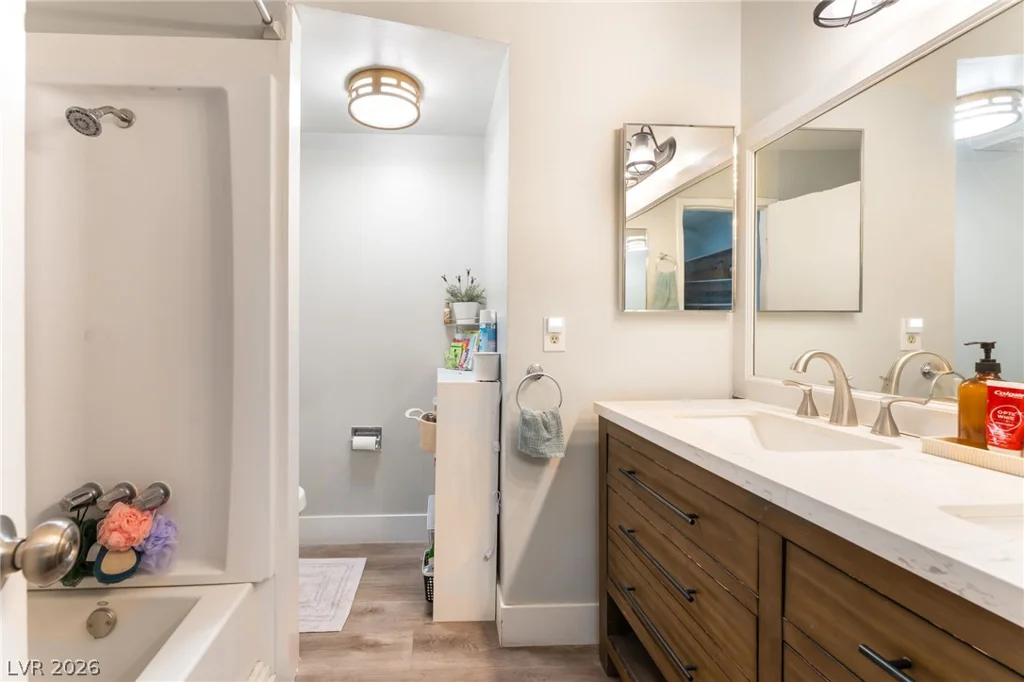 6285 Washington, Las Vegas, NV 89107