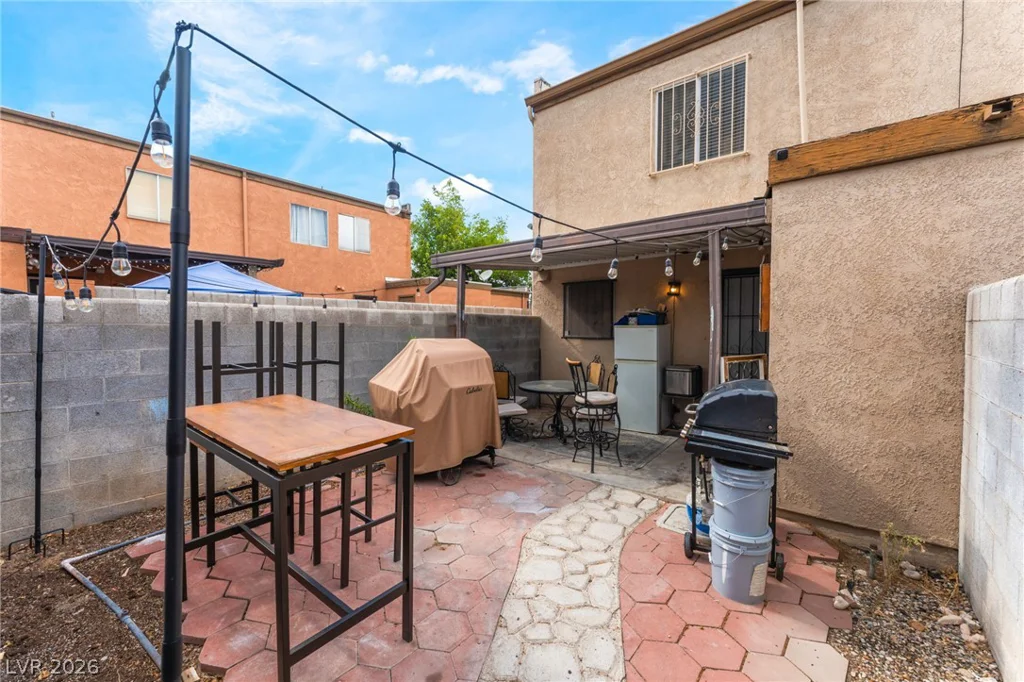 6285 Washington, Las Vegas, NV 89107