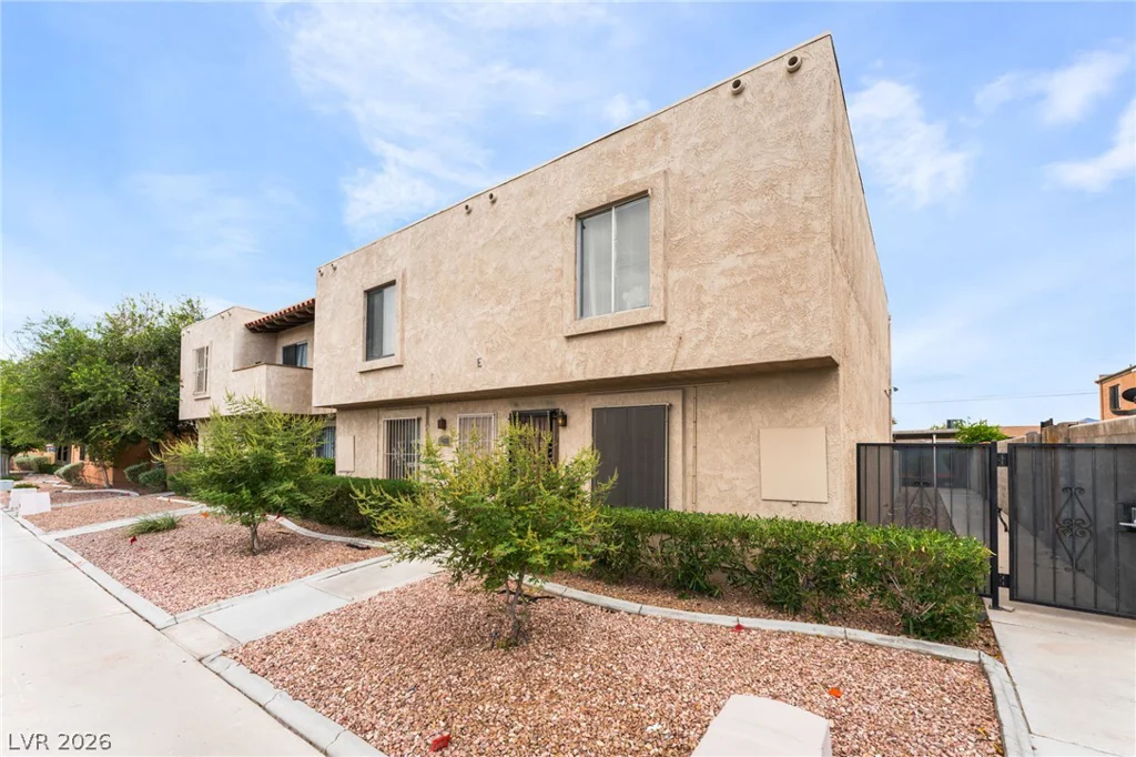 6285 Washington, Las Vegas, NV 89107