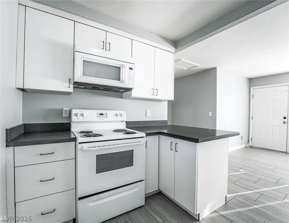 224 13th, Las Vegas, NV 89101