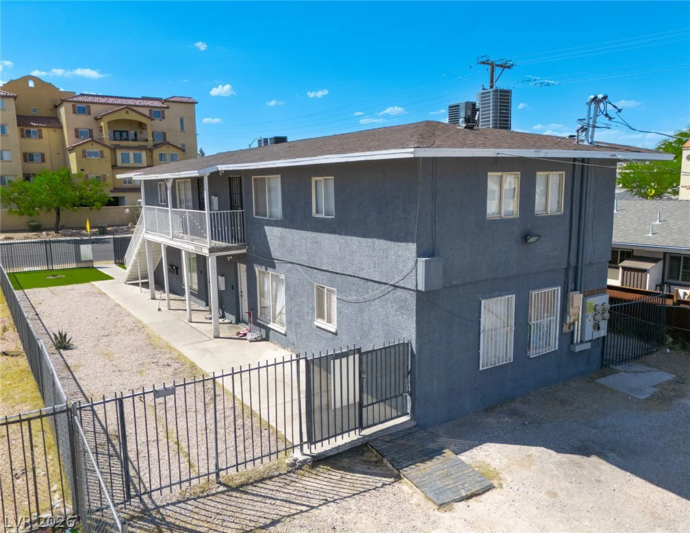 224 13th, Las Vegas, NV 89101