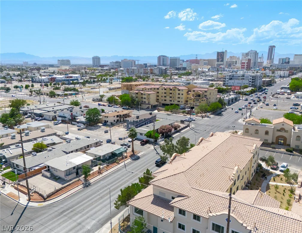 224 13th, Las Vegas, NV 89101