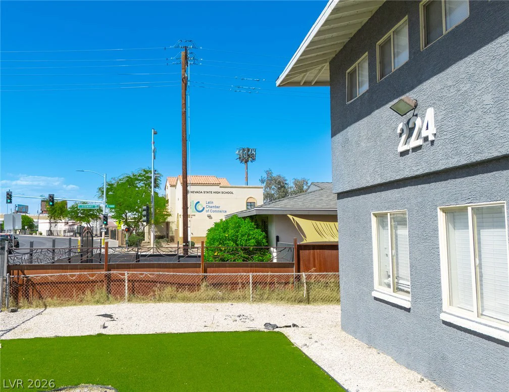 224 13th, Las Vegas, NV 89101