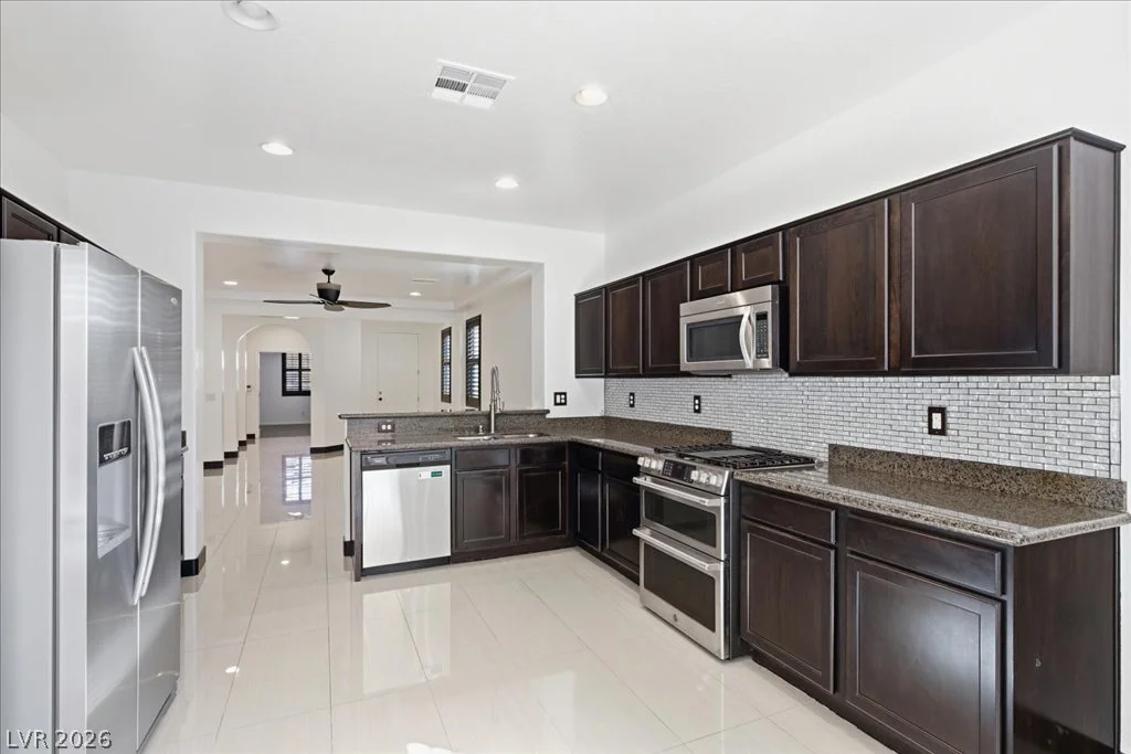 369 Hillhead, Las Vegas, NV 89148