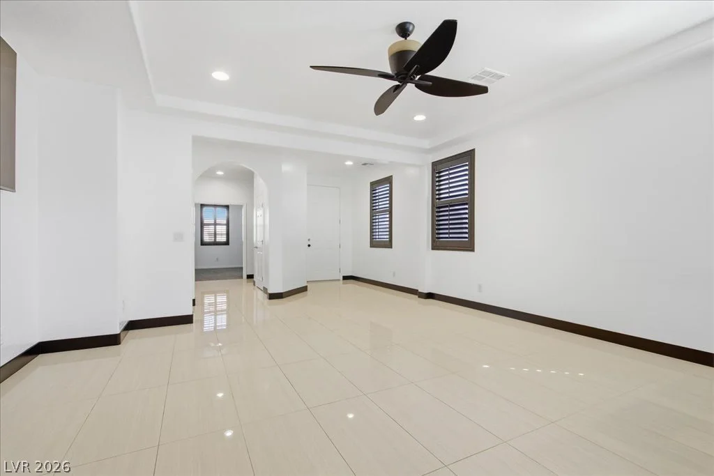 369 Hillhead, Las Vegas, NV 89148