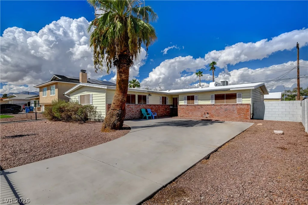 6220 Shawnee, Las Vegas, NV 89107